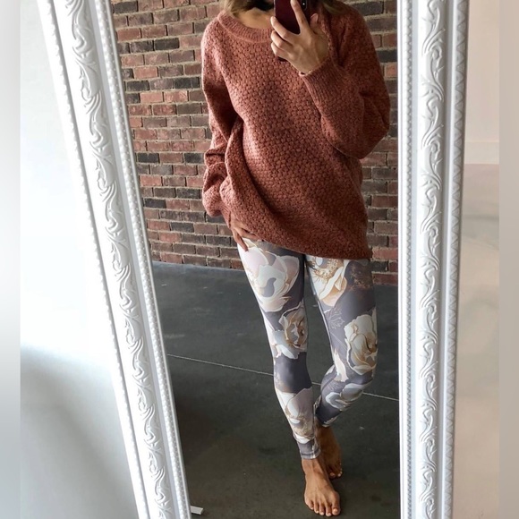 NWT Floral Leggings Size Small - Picture 2 of 7